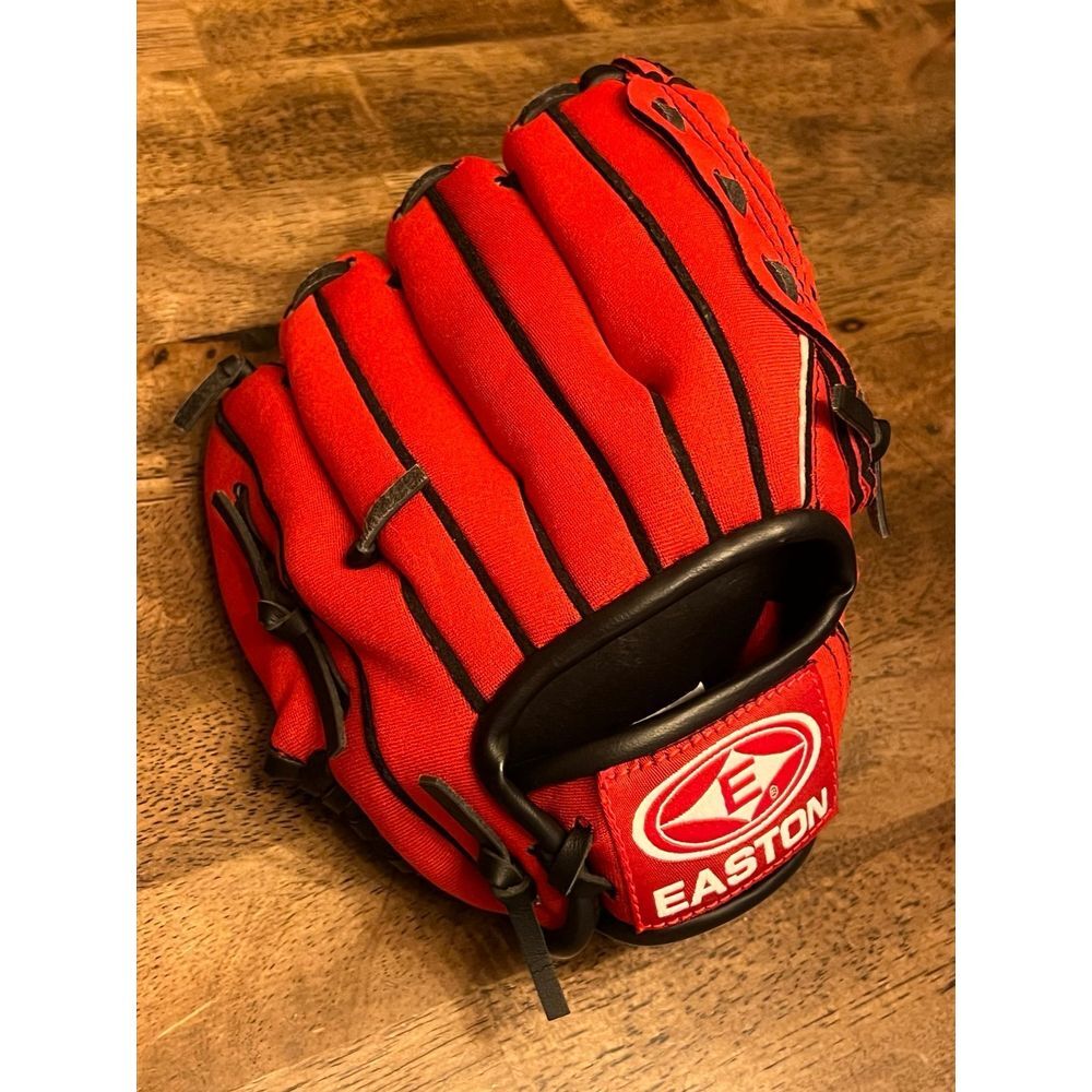 Easton 9" super soft glove
